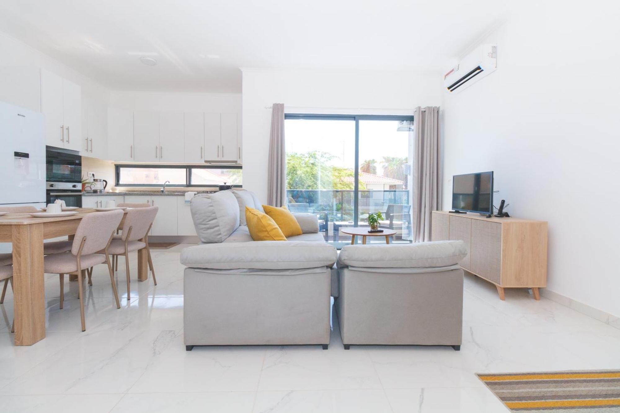 Brand New Spacious T3 Apartment In Santa Maria Bagian luar foto